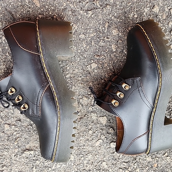 Dr Martens Leona Lug Sole Black Leather Women's Platform Shoes Size 8 - Picture 16 of 16